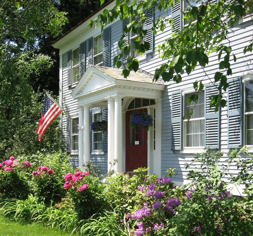 Northfield Centennial House Bed And Breakfast מראה חיצוני תמונה