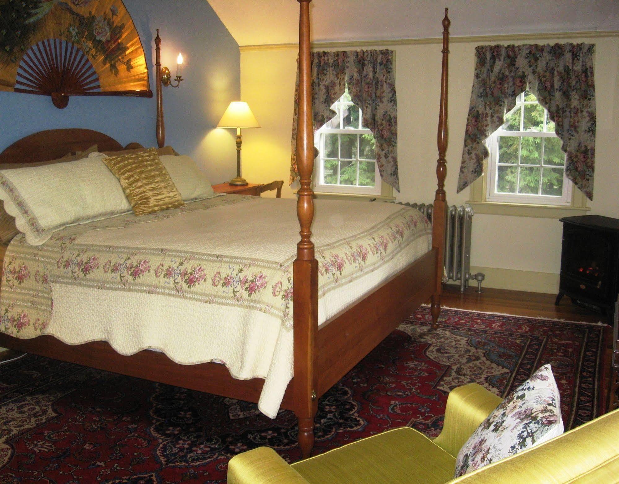 Northfield Centennial House Bed And Breakfast מראה חיצוני תמונה