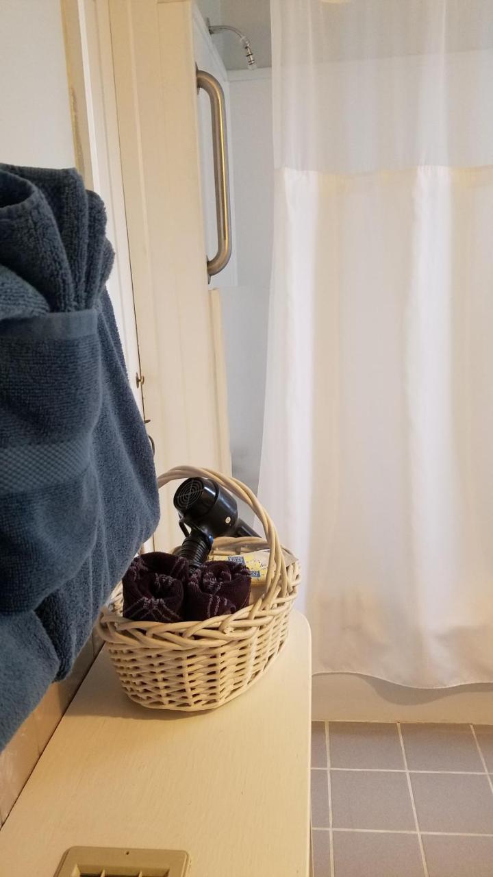 Northfield Centennial House Bed And Breakfast מראה חיצוני תמונה
