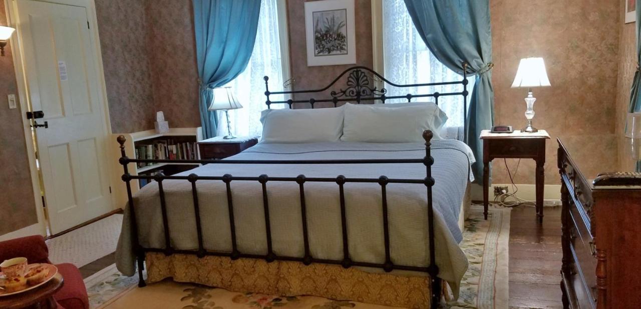 Northfield Centennial House Bed And Breakfast מראה חיצוני תמונה