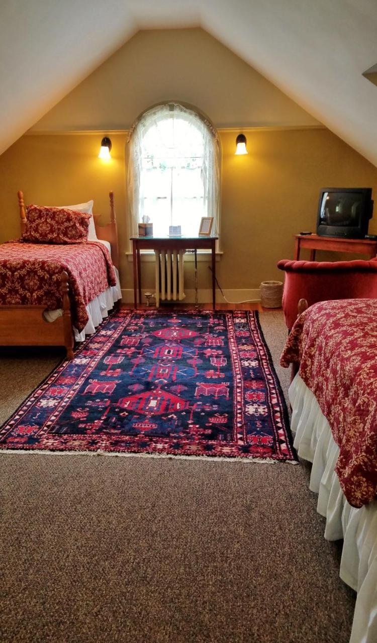 Northfield Centennial House Bed And Breakfast מראה חיצוני תמונה